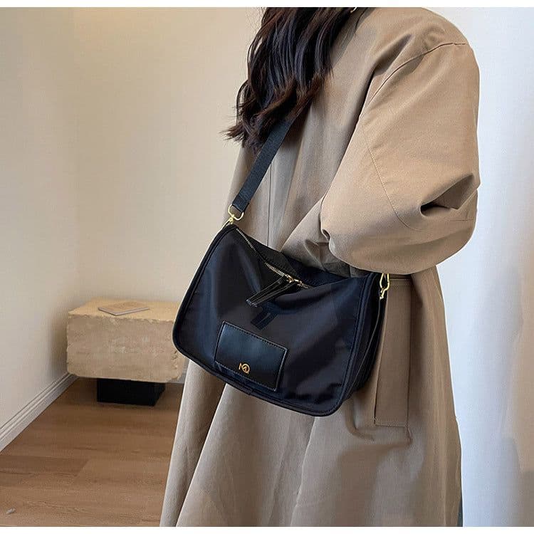 image-Large Capacity New Fashionable And Versatile Single Shoulder Crossbody Bag