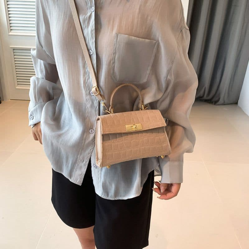 image-Simple Leisure Commute One Shoulder Popular Small Fashion Messenger Bag Women
