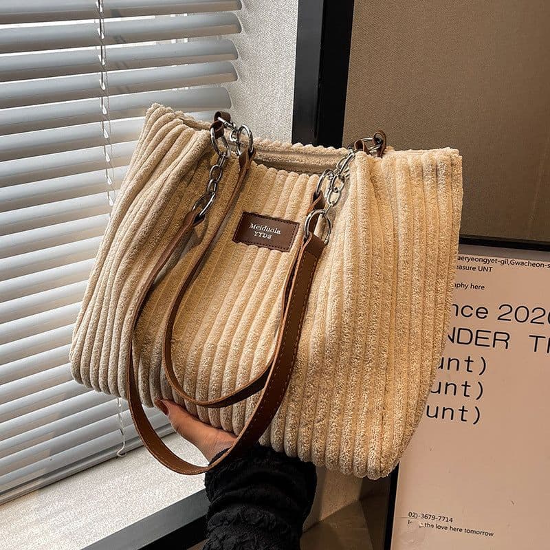 image-Large Capacity New Autumn And Winter Wild Shoulder Bag