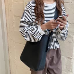 image-Autumn Winter Retro Chic Simple Casual Large Capacity One-shoulder Bucket Bag