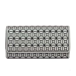 image-Geometric Rhombus Silicone Long Tri-fold Mobile Phone Wallet