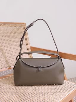 image-Fashion Cattlehide Leather One Shoulder Commuter Women's Bag