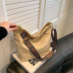 image-Retro Shoulder Messenger Bag Large Capacity Commuter Women's Bucket Bag