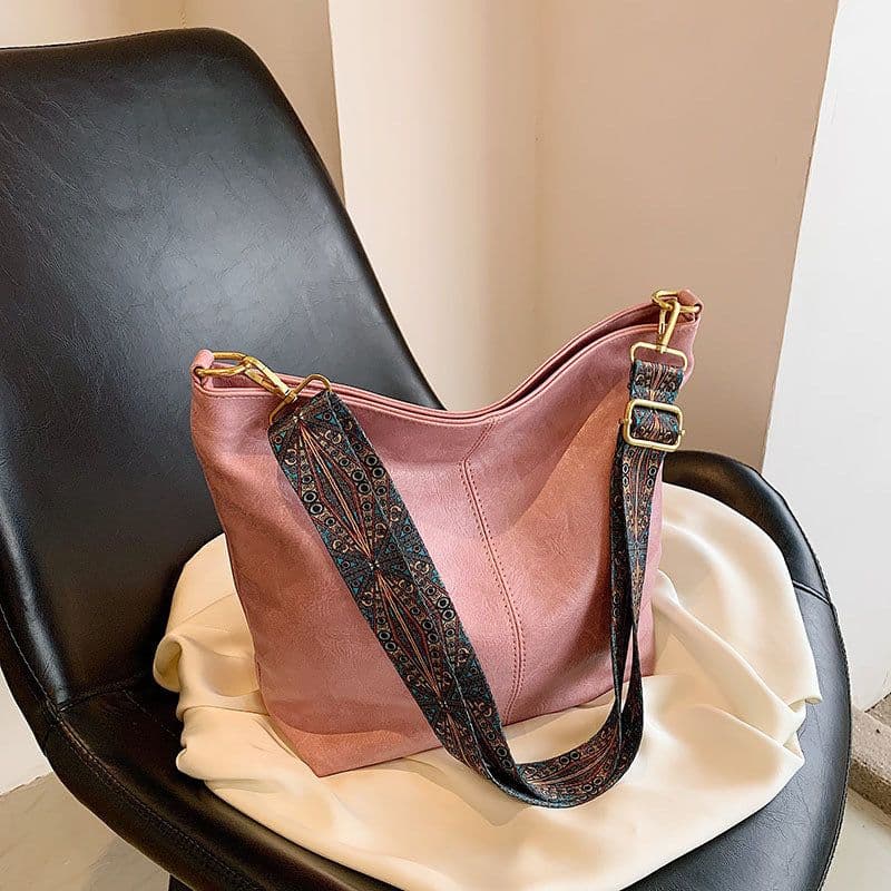 image-Retro Shoulder Messenger Bag Large Capacity Commuter Women's Bucket Bag