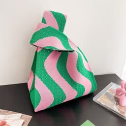 image-Women's Fashionable Large-capacity Striped Portable Storage Bag