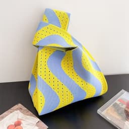 image-Women's Fashionable Large-capacity Striped Portable Storage Bag