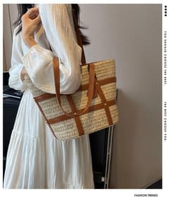 image-Women's Large Capacity Fashion Shoulder Woven Bag
