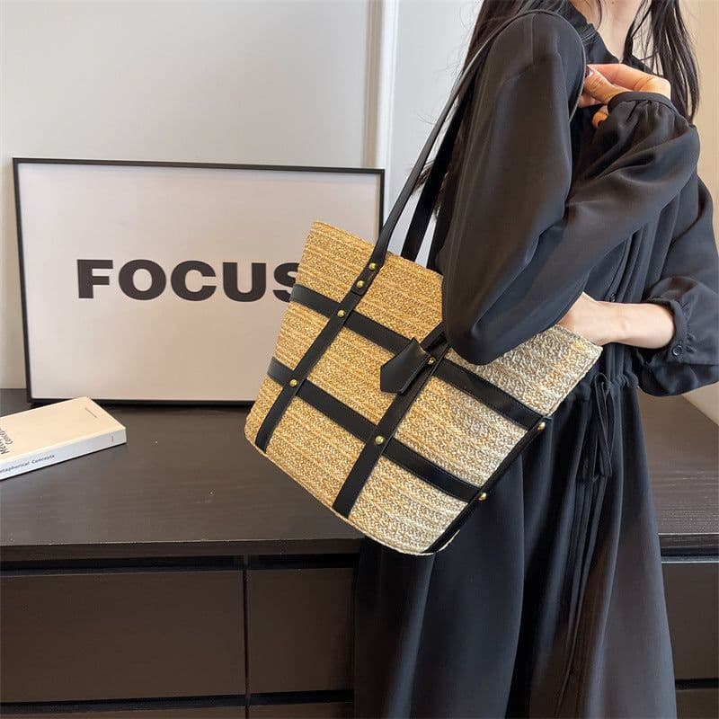 image-Women's Large Capacity Fashion Shoulder Woven Bag
