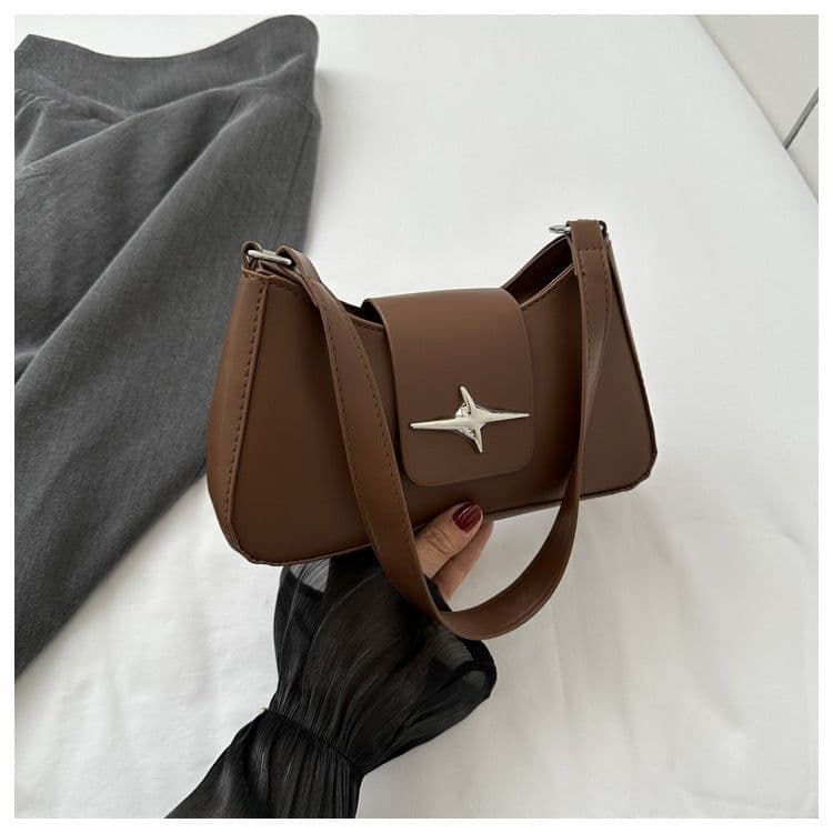 image-All-match Hot Girl Advanced Shoulder Messenger Baguette Bag