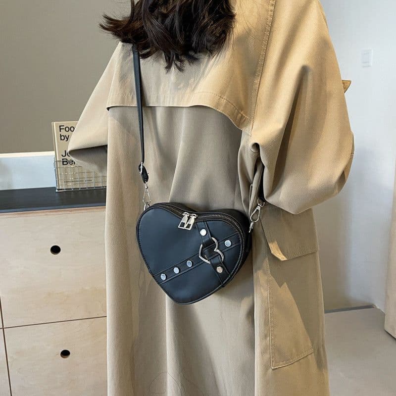 image-Women's Crossbody High-grade Heart-shaped Box Bag