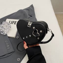 image-Women's Crossbody High-grade Heart-shaped Box Bag