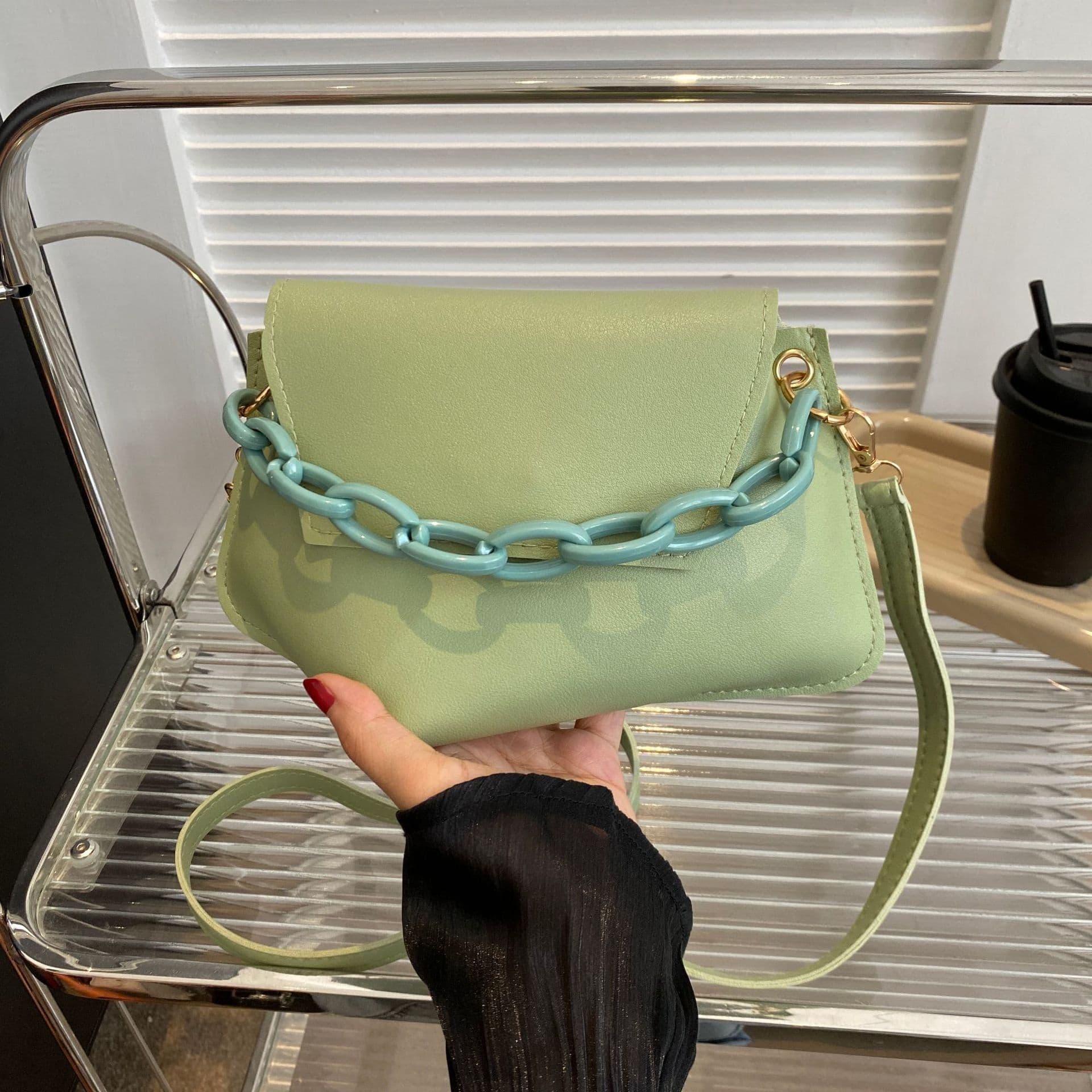 image-Internet Celebrity Fashion Chain Commuter Western Style Shoulder Messenger Bag