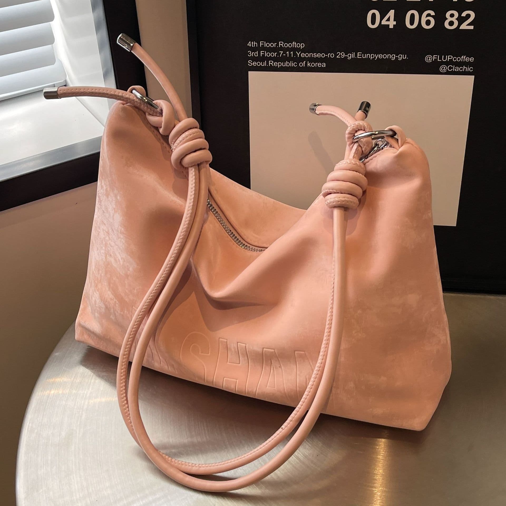 image-Autumn And Winter Crossbody Large-capacity Bucket Bag Fashion All-match High Sense