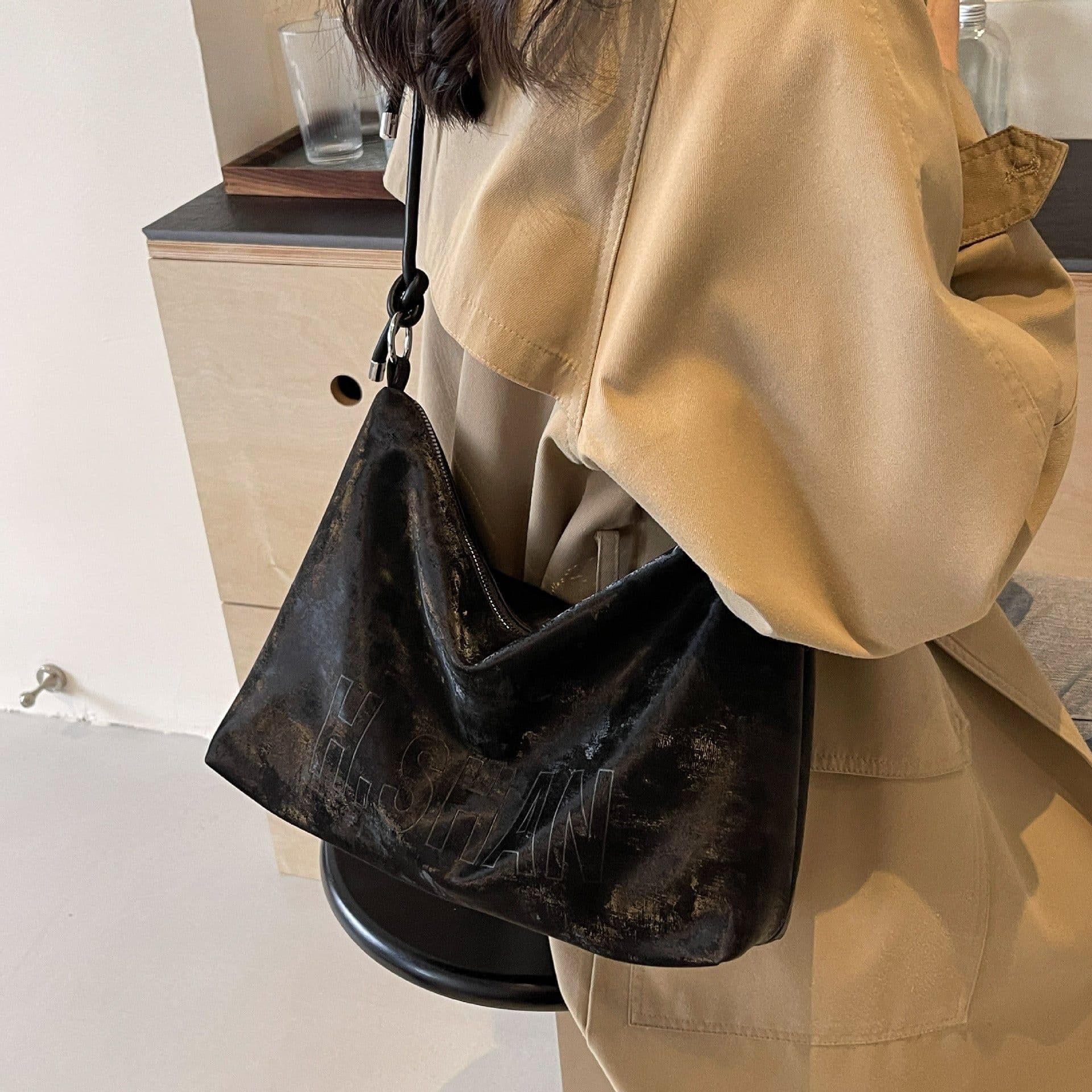 image-Autumn And Winter Crossbody Large-capacity Bucket Bag Fashion All-match High Sense