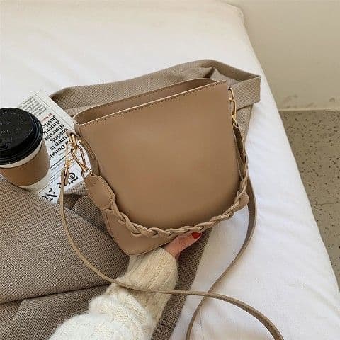image-Fashion Retro One-shoulder Crossbody Underarm Bucket Bag