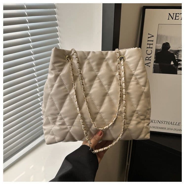 image-Popular Texture Rhombus Embroidery Thread Casual Large Capacity Simple Chain Shoulder Crossbody Underarm Bag