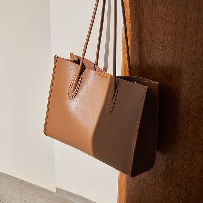 image-Fashionable High-grade Leather Women's Bag