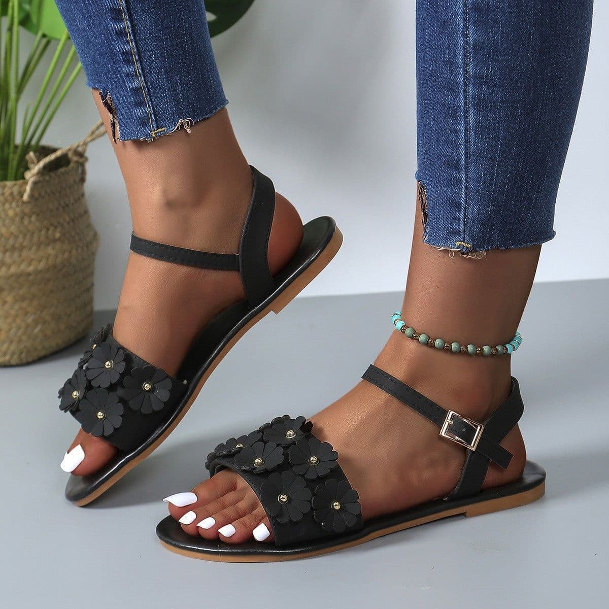 image-Retro Flowers Sandals Summer Casual Versatile Round Toe Buckle Flat Beach Shoes For Women New Roman Shoes