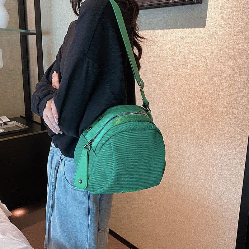 image-Shell Shoulder Bag Women New Trendy Fashion Versatile Large Capacity Crossbody Sports Bags