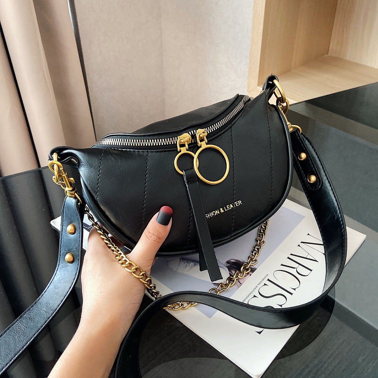 image-Women's Fashion All-matching Lightweight Retro Chest Bag