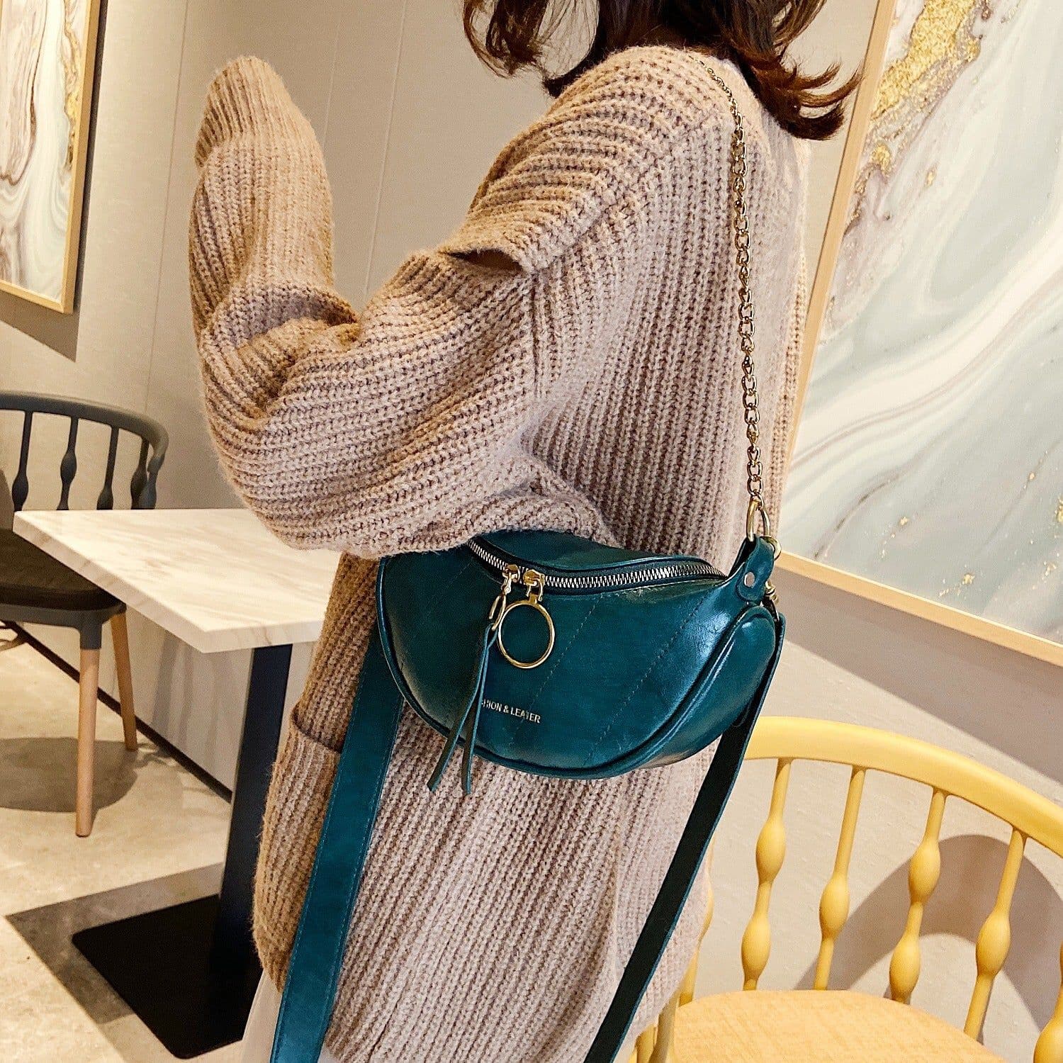 image-Women's Fashion All-matching Lightweight Retro Chest Bag