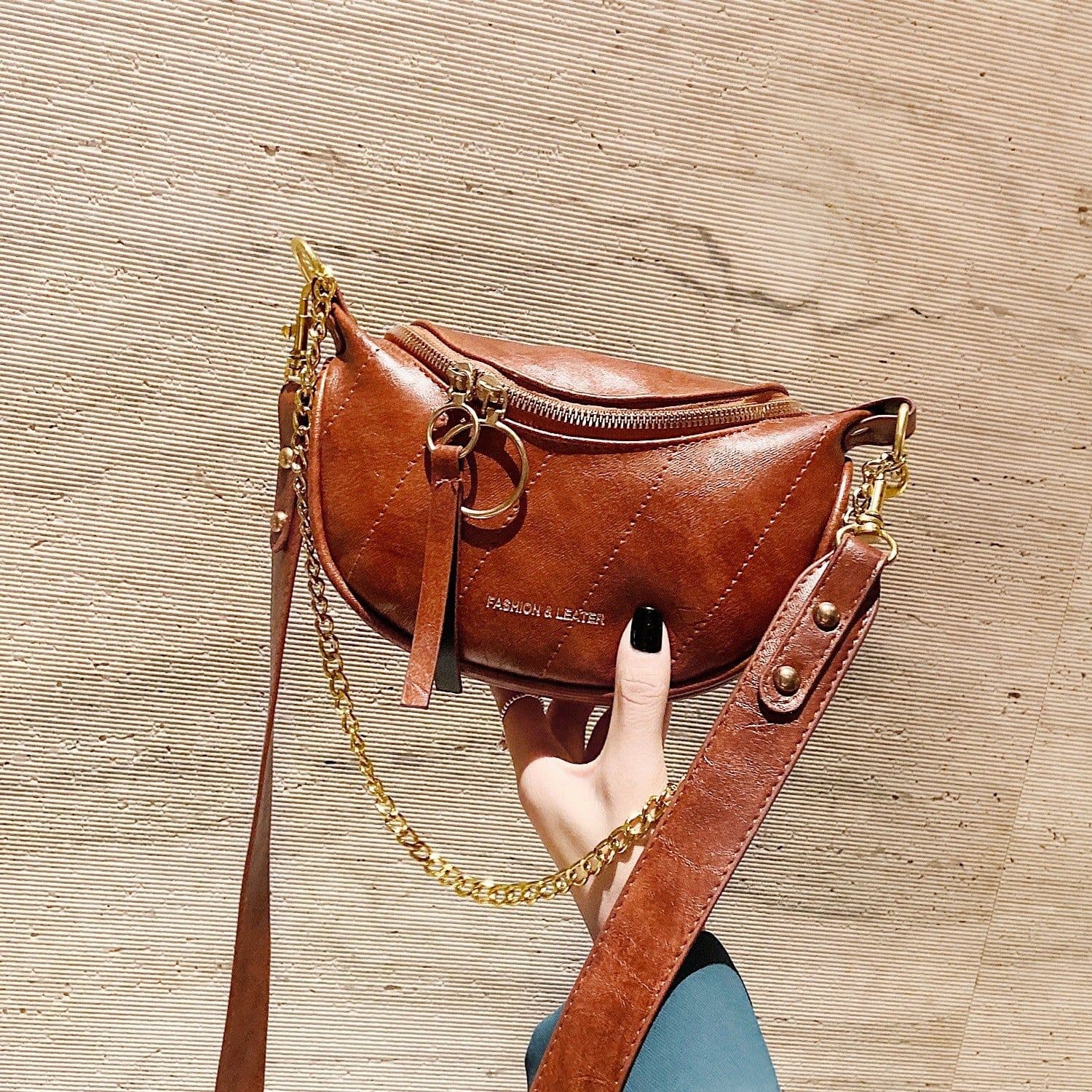image-Women's Fashion All-matching Lightweight Retro Chest Bag