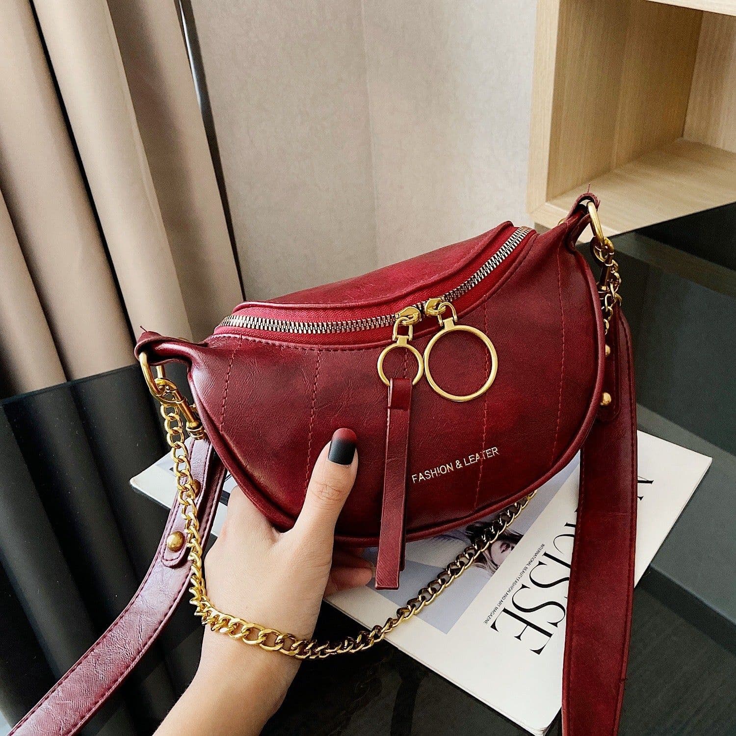 image-Women's Fashion All-matching Lightweight Retro Chest Bag