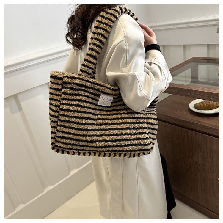 image-Korean Casual Shoulder Bag Fashion Striped Large Capacity Totes
