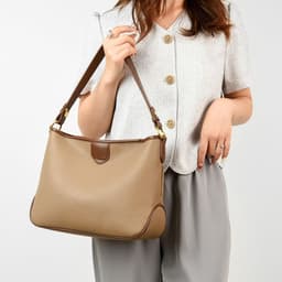 image-Bucket Bag Women's Leather Large-capacity Crossbody Bag