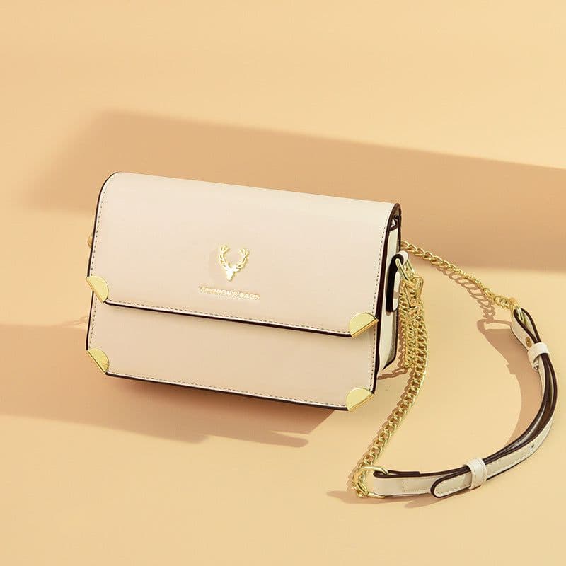 image-Fashion Color Contrast Deer Head Chain Crossbody Bag
