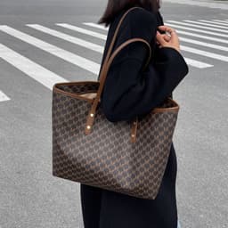 image-Women's Shoulder Bag Large Capacity Commuter's All-matching Tote Bag