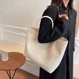 image-Women's Shoulder Bag Large Capacity Commuter's All-matching Tote Bag