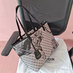 image-Retro Large Capacity Handbag Women's Tote Bag