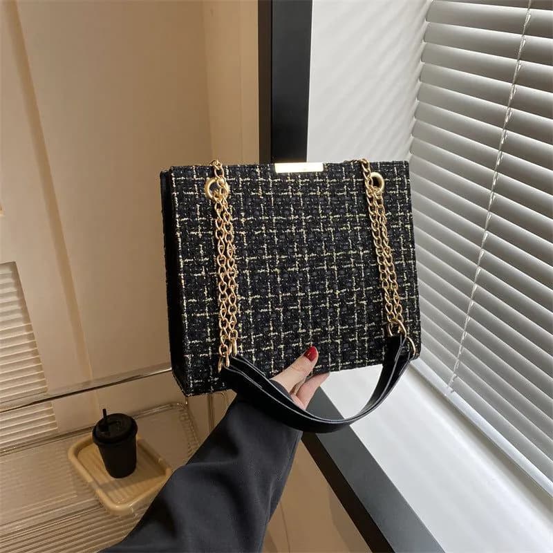image-Large Capacity Women's Leisure Chain Shoulder Bag