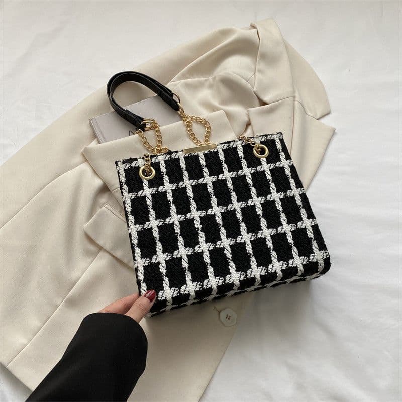 image-Large Capacity Women's Leisure Chain Shoulder Bag