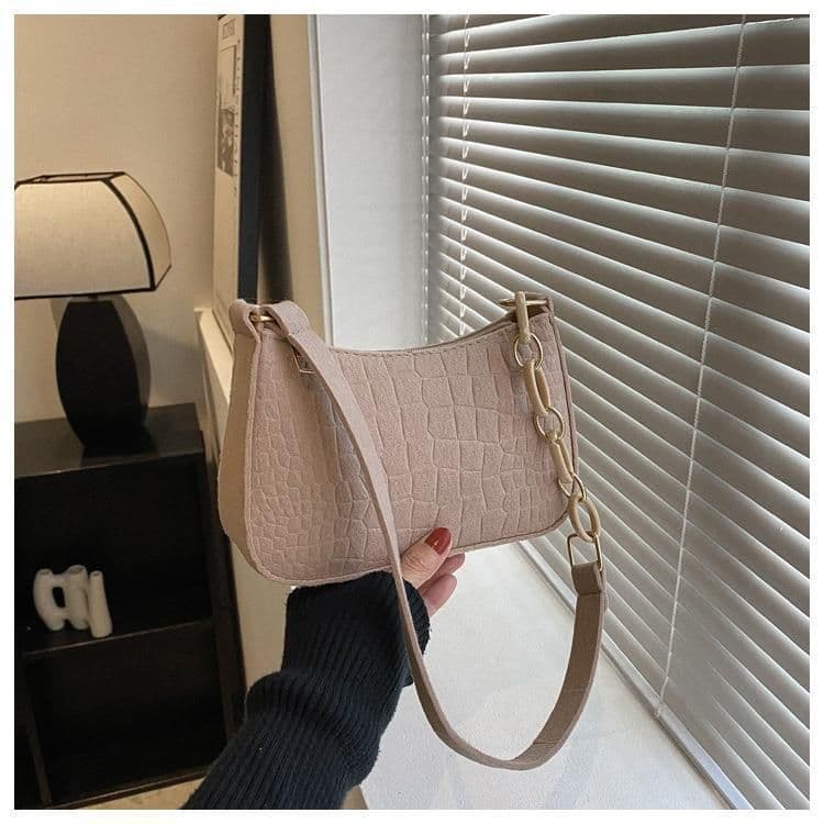image-Spring New Fashion Simple Graceful Underarm Handbag High Sense Niche