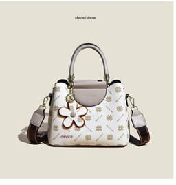 image-Retro Fashion Large Capacity Crossbody Shoulder Bag