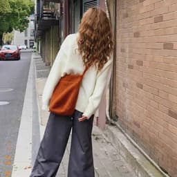 image-Autumn And Winter Fur Large-capacity Bucket Shoulder Bag