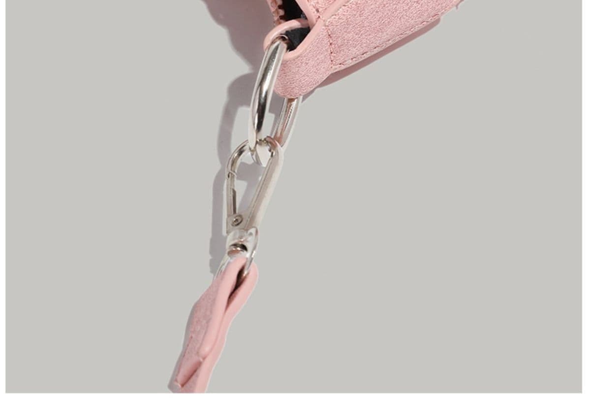 image-New Special-interest Design Laser Love Underarm Y2g Crossbody Bag