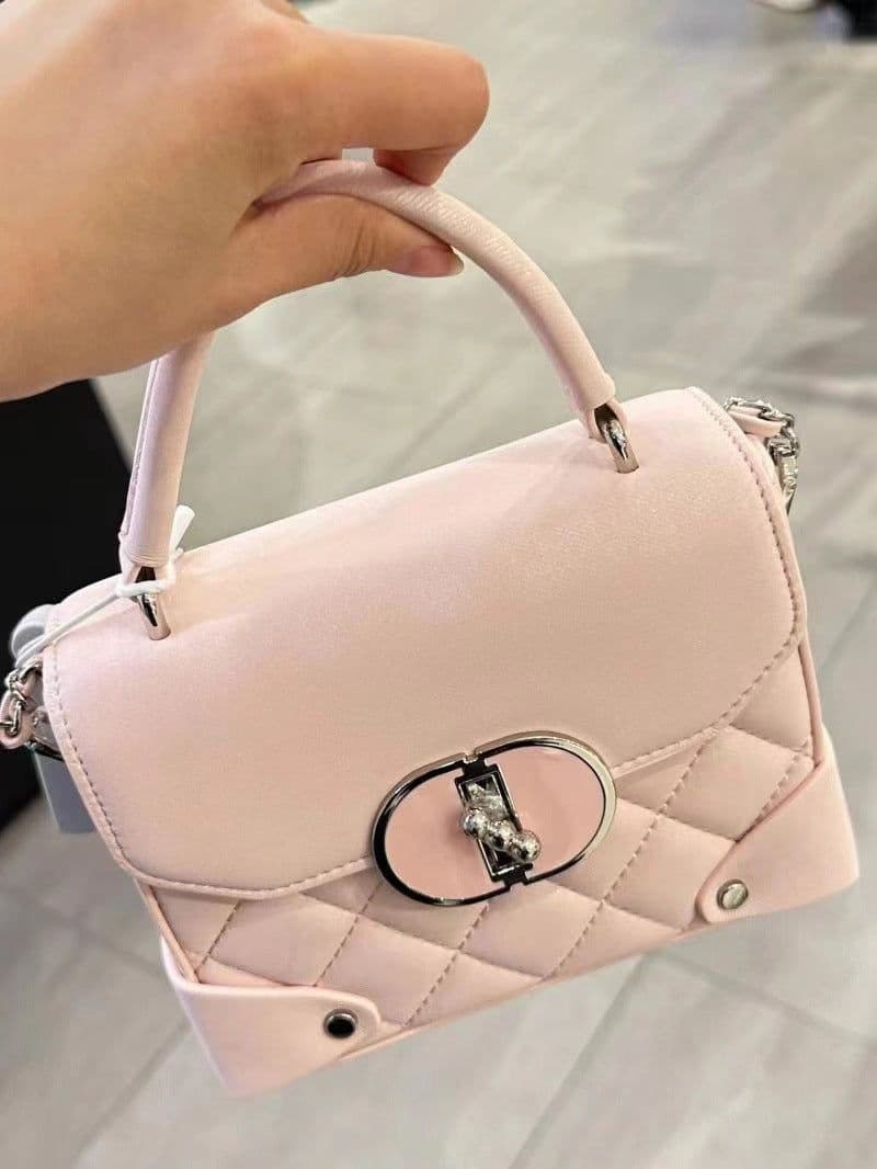image-Senior Niche Chain Square Bag