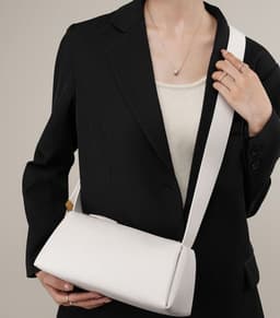 image-Women's High-grade Cowhide Baguette Underarm Bag