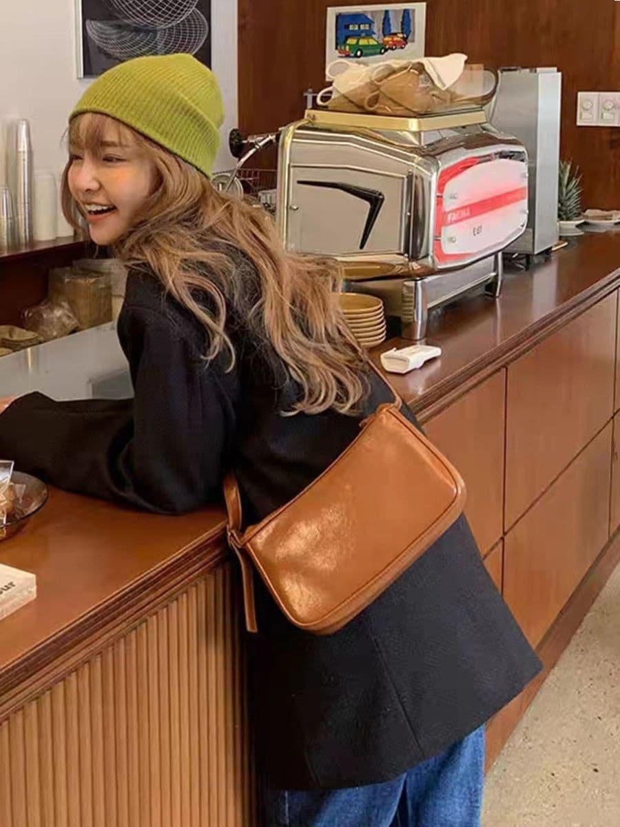 image-Retro Baguette Bag Fashion Casual Summer Shoulder Messenger Bag