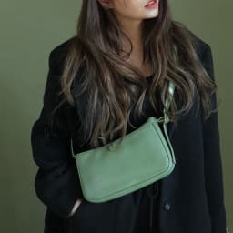 image-Retro Baguette Bag Fashion Casual Summer Shoulder Messenger Bag