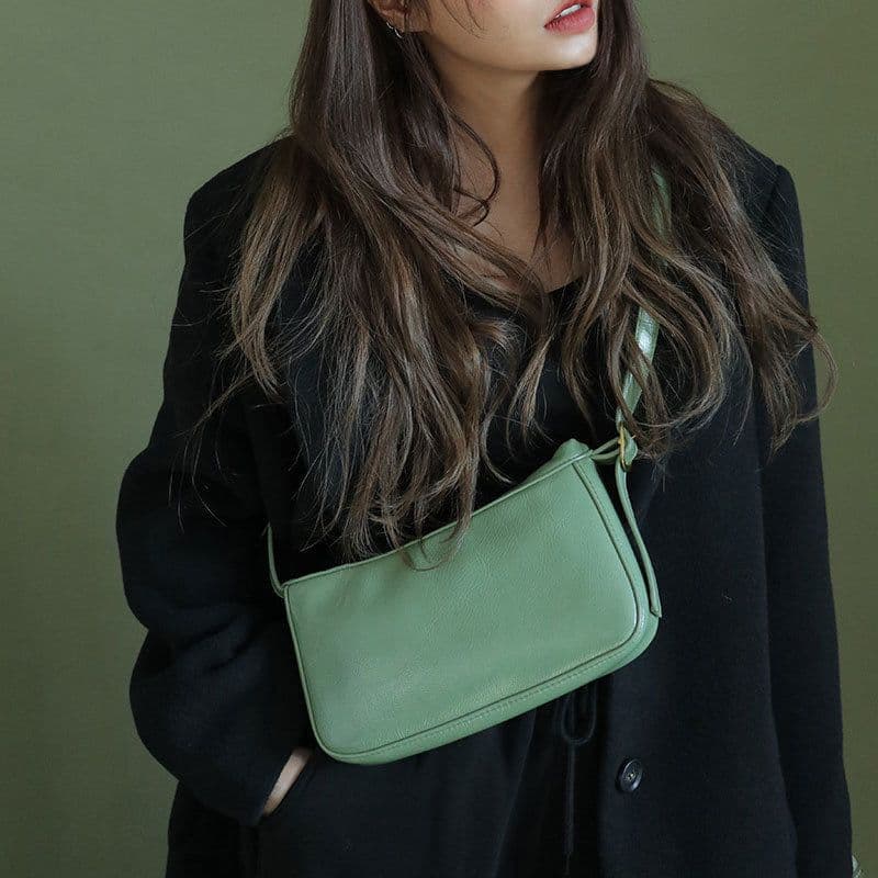 image-Retro Baguette Bag Fashion Casual Summer Shoulder Messenger Bag