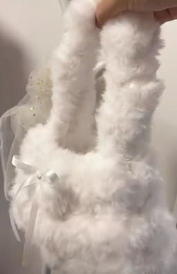 image-Plush Handbag Women's Snow White Bow Pearl Bag