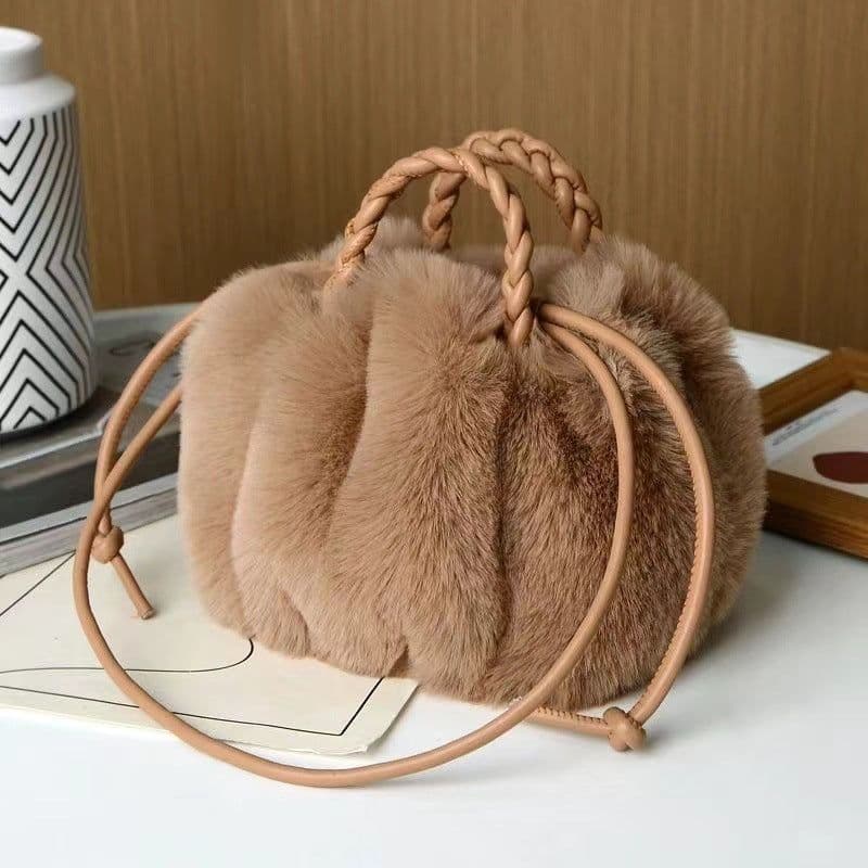 image-Plush Versatile Handbag Women's Pleated Cloud Bag