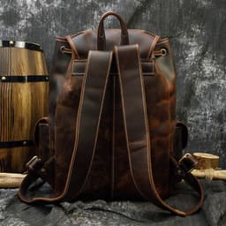 image-Retro Men's Cowhide Casual Backpack