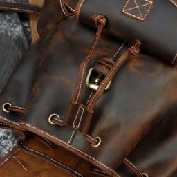 image-Retro Men's Cowhide Casual Backpack