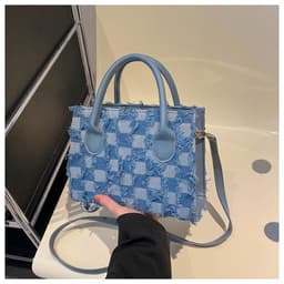 image-Plaid New Korean Style Fashionable Trendy One-shoulder Winter Textured Messenger Bag