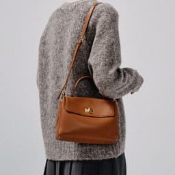 image-Soft Cowhide Commuter Bag Portable Shoulder Simple Large Capacity Crossbody Women's Bag